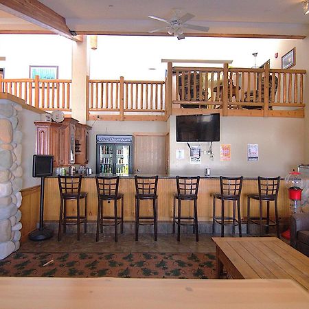 Shell Lake Lodge, A Travelodge By Wyndham Exterior photo