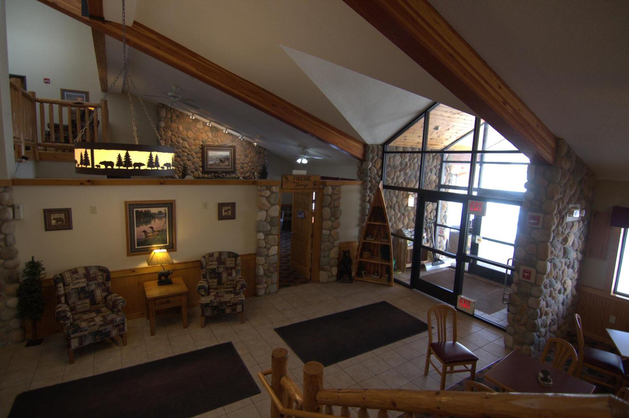Shell Lake Lodge, A Travelodge By Wyndham Exterior photo